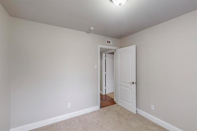 Building Photo - 3842 Commonwealth Dr