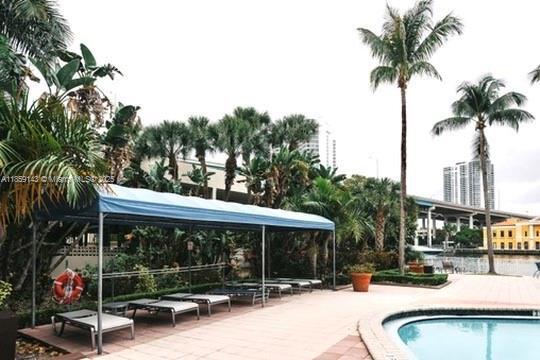 Building Photo - 19390 Collins Ave