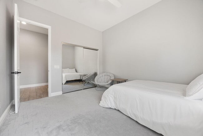 Building Photo - 49392 Hohokam River St