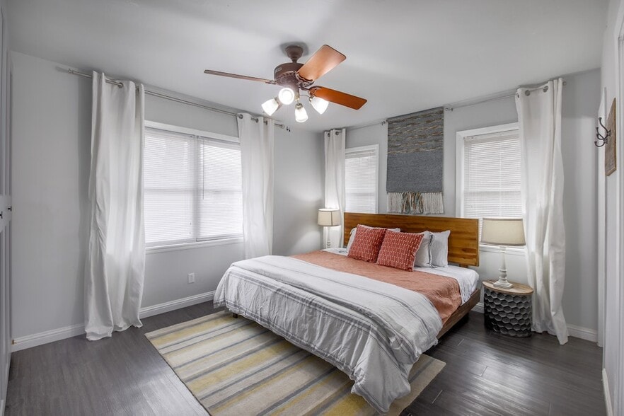 Building Photo - 6004 Libyan Dr