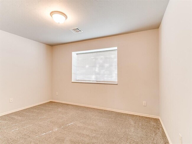 Building Photo - 8401 NW 107th St