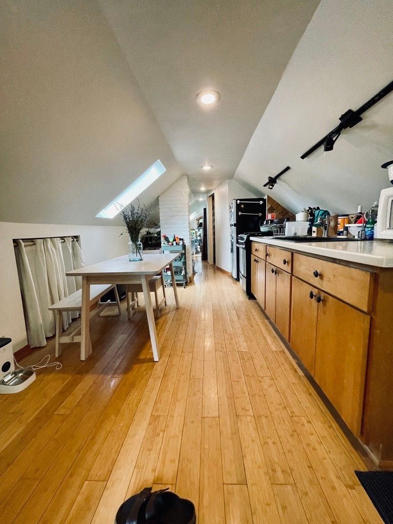 Building Photo - 1701 Taylor St NE