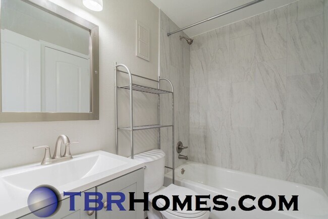 Building Photo - 7855 Barbara Ann Dr