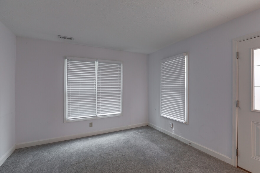 Building Photo - 1821 Whittier St