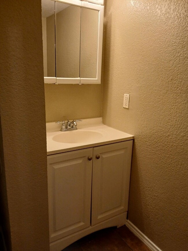 Building Photo - 6113 Ave Q 1/2