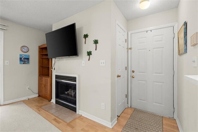 Building Photo - 620 Granville Ct
