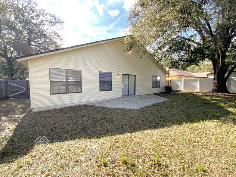 Building Photo - 1371 High Plains Dr W