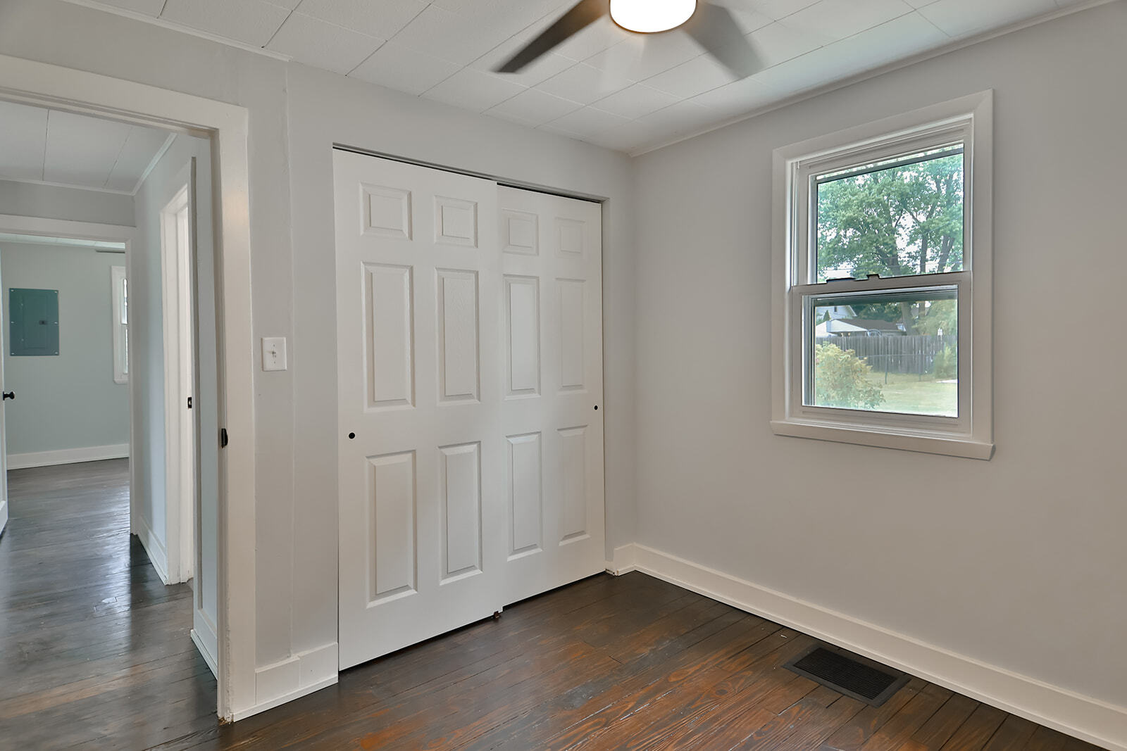 Building Photo - 706 Wood Ave