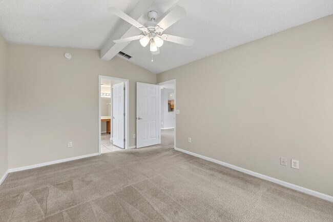 Building Photo - 12799 Glade Springs Dr S