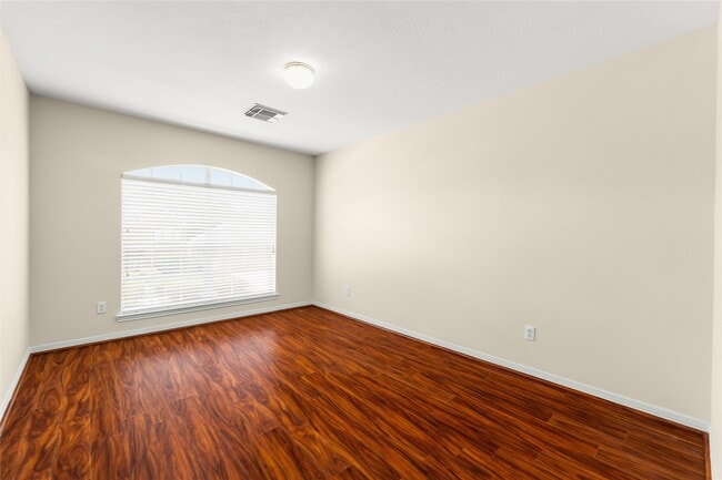 Building Photo - 4111 Surreydon Dr