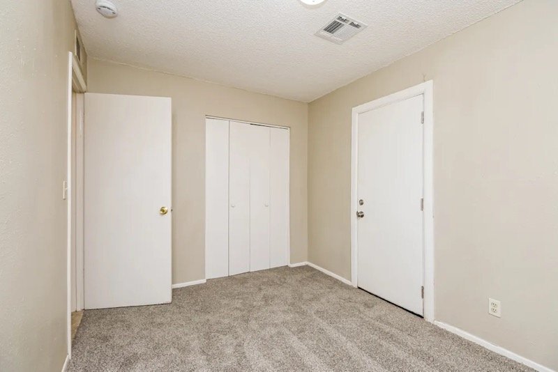 Building Photo - 3527 S Shafer Dr