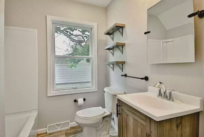 completely new bath - 743 Marie Ave