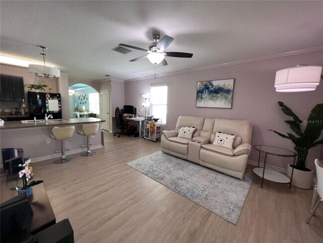 Building Photo - 10120 Hawk Storm Ave