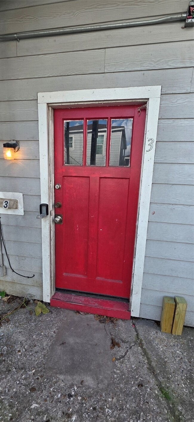 Building Photo - 2811 Iola St