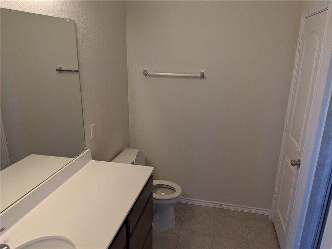 Building Photo - 1013 Cliffbrake Wy