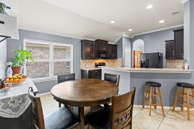 Building Photo - 4318 Plumeria Ave