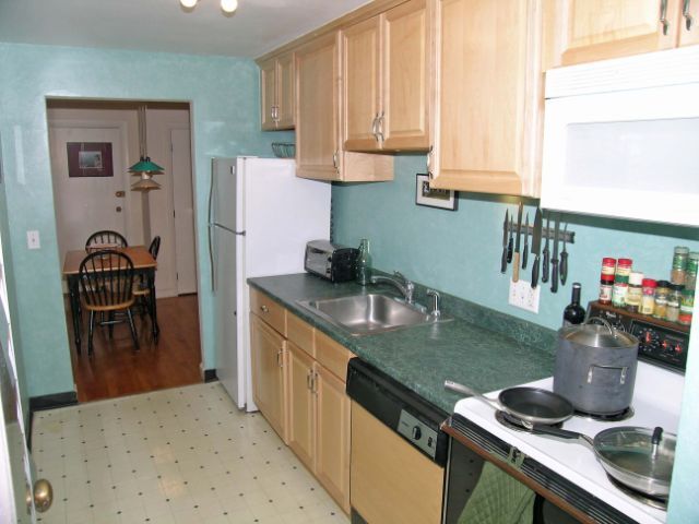 Building Photo - 14 Commonwealth Ct
