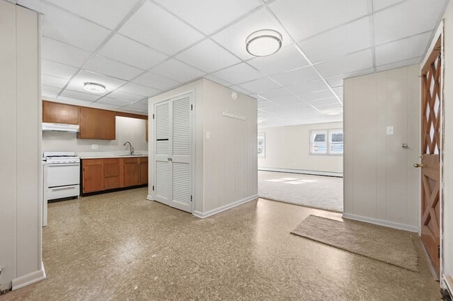 Building Photo - 125 S Clay St