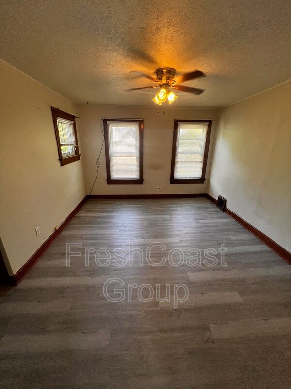 Building Photo - 4103 E 76th St