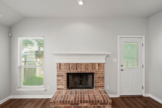 Building Photo - 528 Thoreau Trail