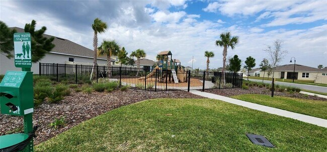 Building Photo - 5585 Winona Dr