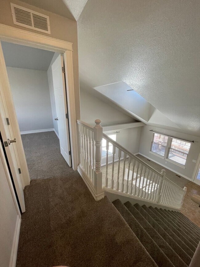 Building Photo - $300 Off 1st Month if Lease Starts by 4/10!