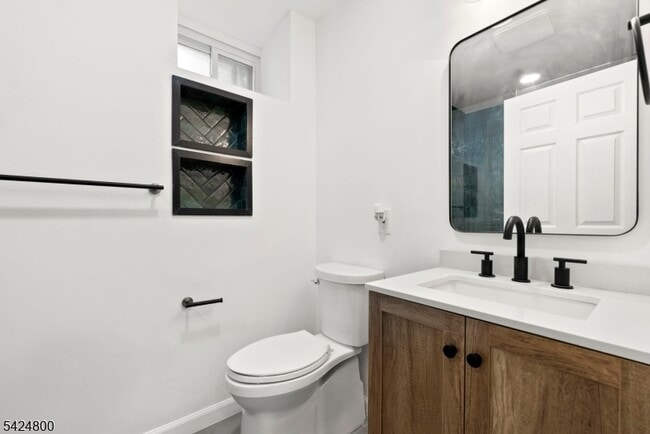 Building Photo - 40 Edgewood Rd