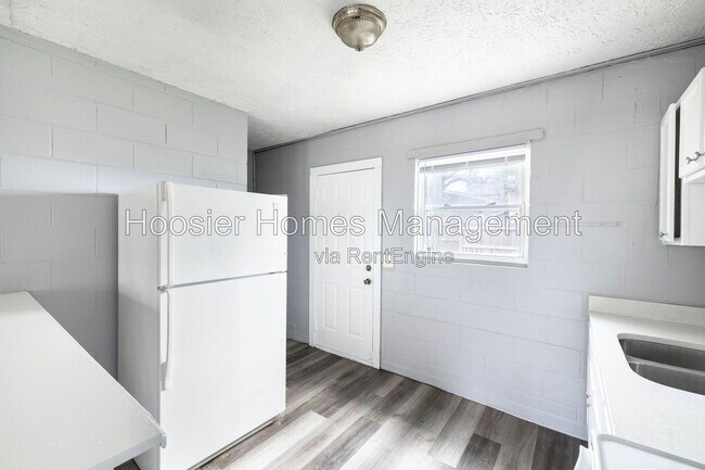 Building Photo - 1254 W 23rd St