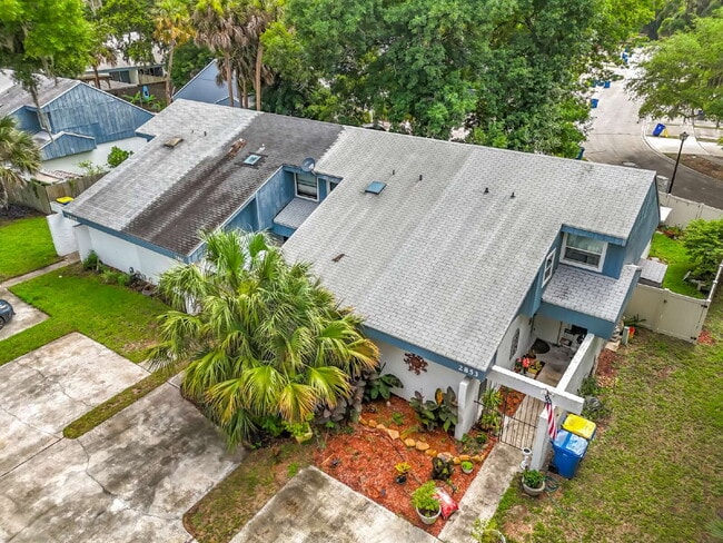 Building Photo - 2857 Wonderwood Ln
