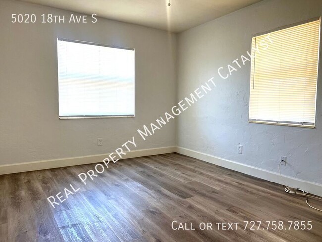 Building Photo - 5020 18th Ave S
