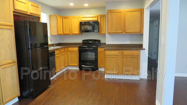 Building Photo - 1647 Dibble Cir W