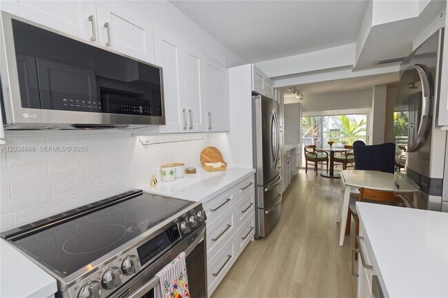 Building Photo - 5838 SW 74th Terrace