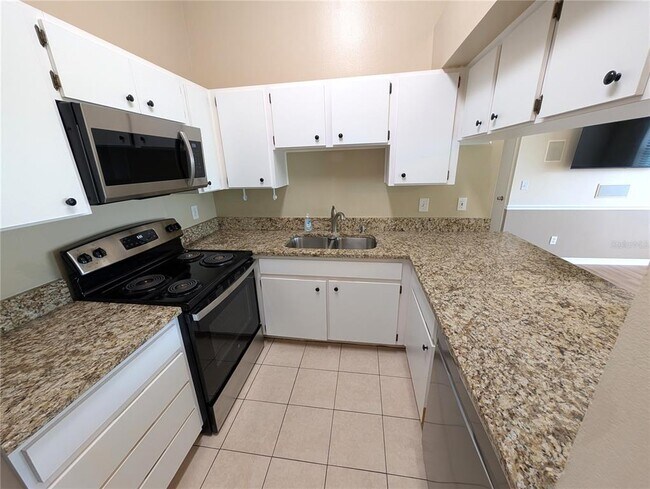 Building Photo - 3002 W Cleveland St