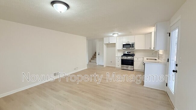 Building Photo - 105 Woodbine Dr