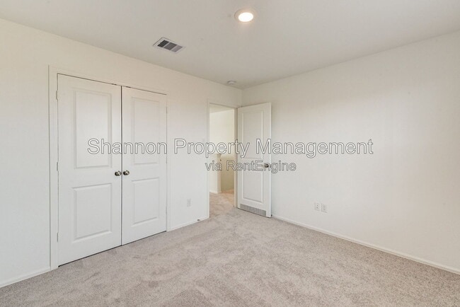 Building Photo - 7418 Clover Chase Dr