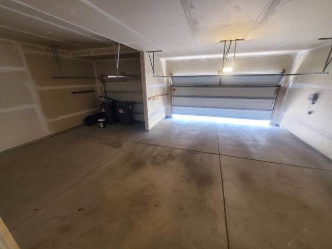 Building Photo - 5 BR 3 BA Single Family Home in North Hugo Minneapolis