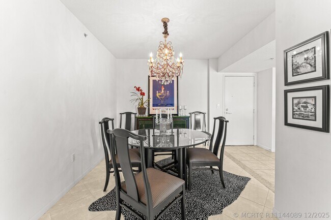 Building Photo - 1551 N Flagler Dr