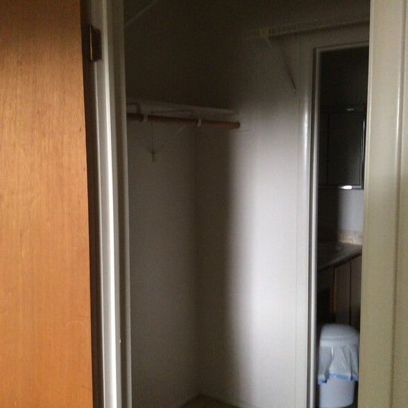 Walk in Closet - 220 N Fanning Way