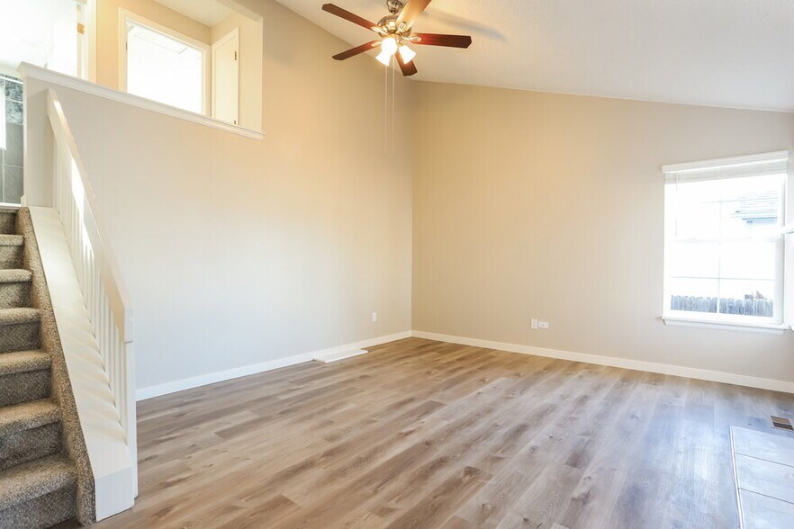 Building Photo - 12155 Elm Way