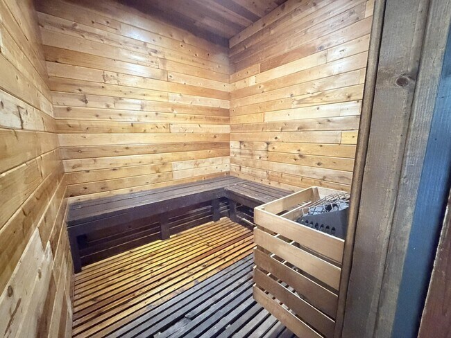 Building Photo - 3001 S Course Dr