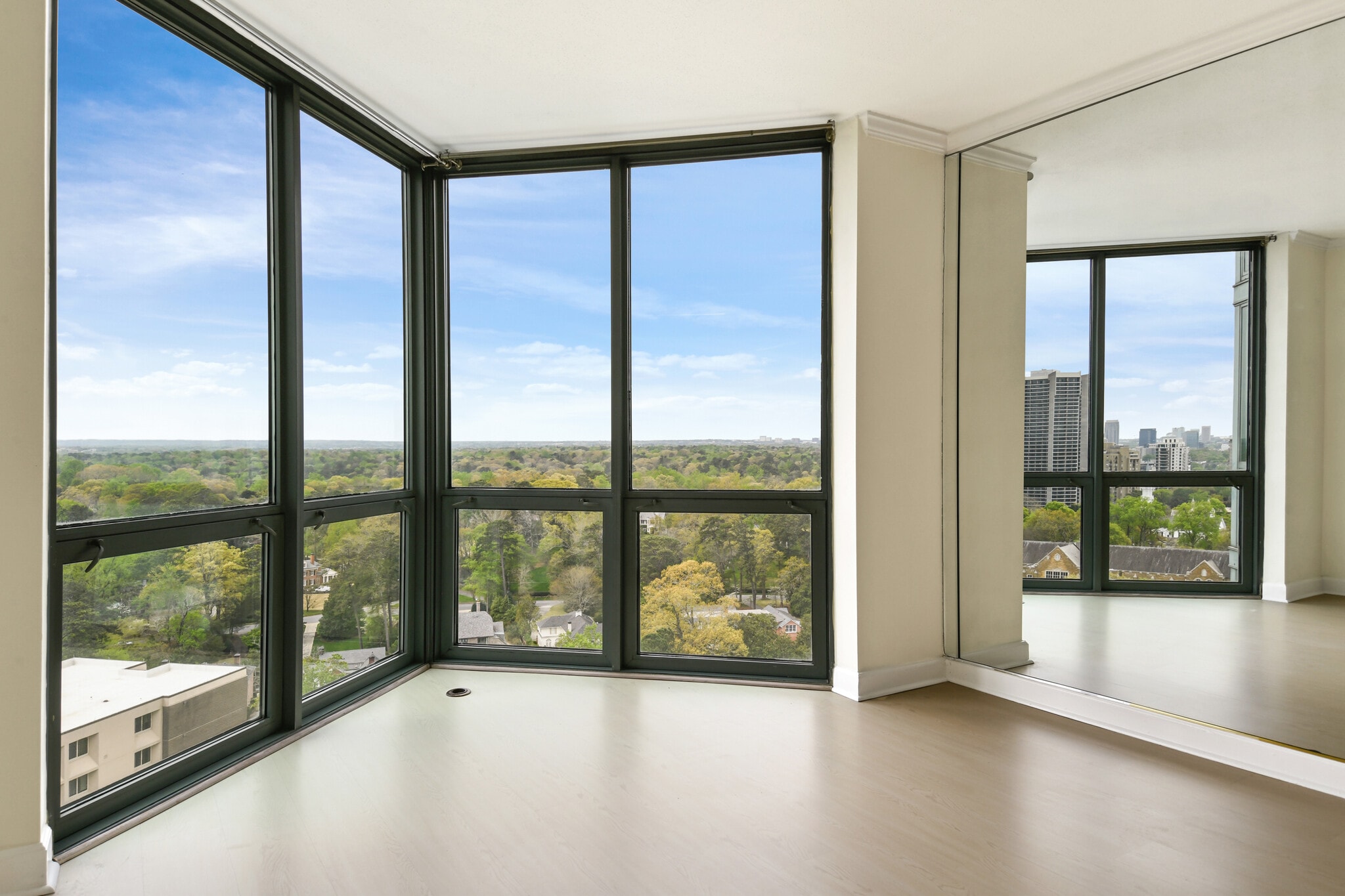 Panoramic Views - 2870 Pharr Court South NW