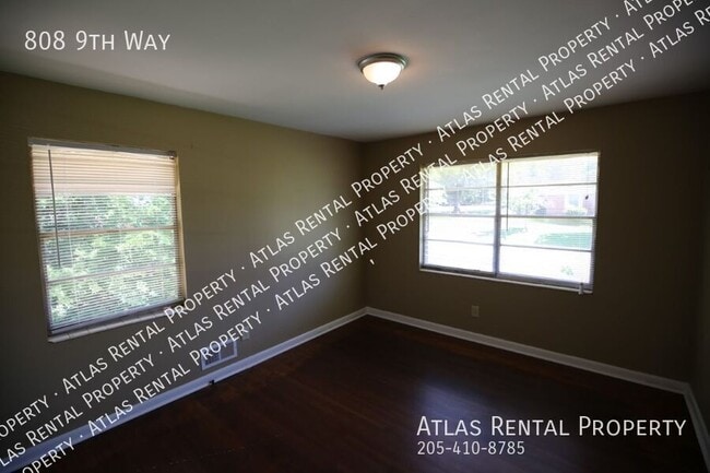 Building Photo - 808 9th Way