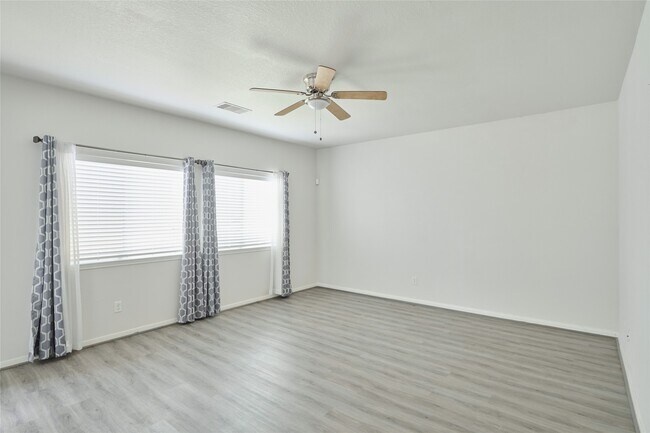 Building Photo - 21718 Grassy Hill Ln