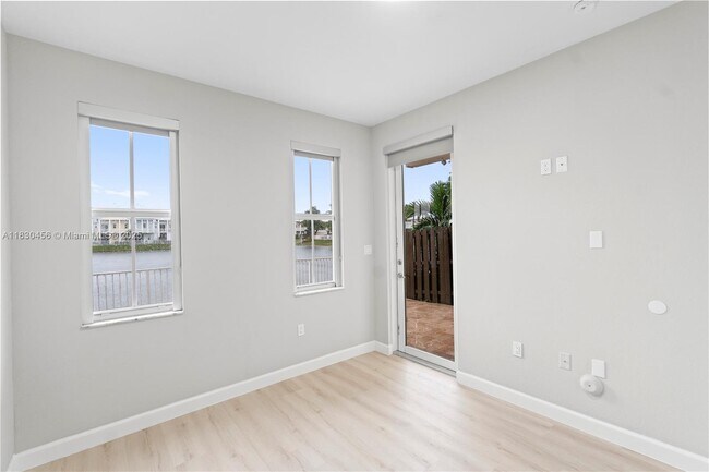 Building Photo - 10761 NW 75th St