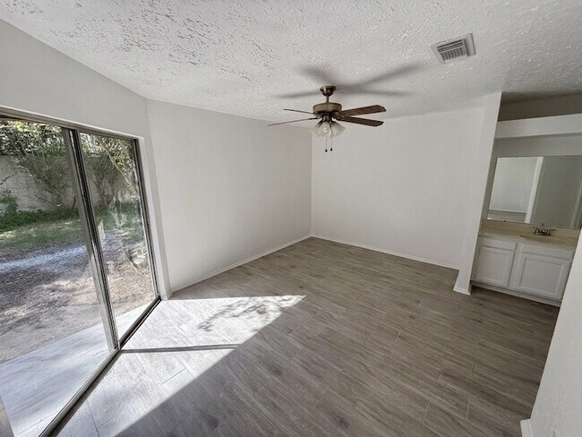 Building Photo - 8342 Silvan Wind Ln