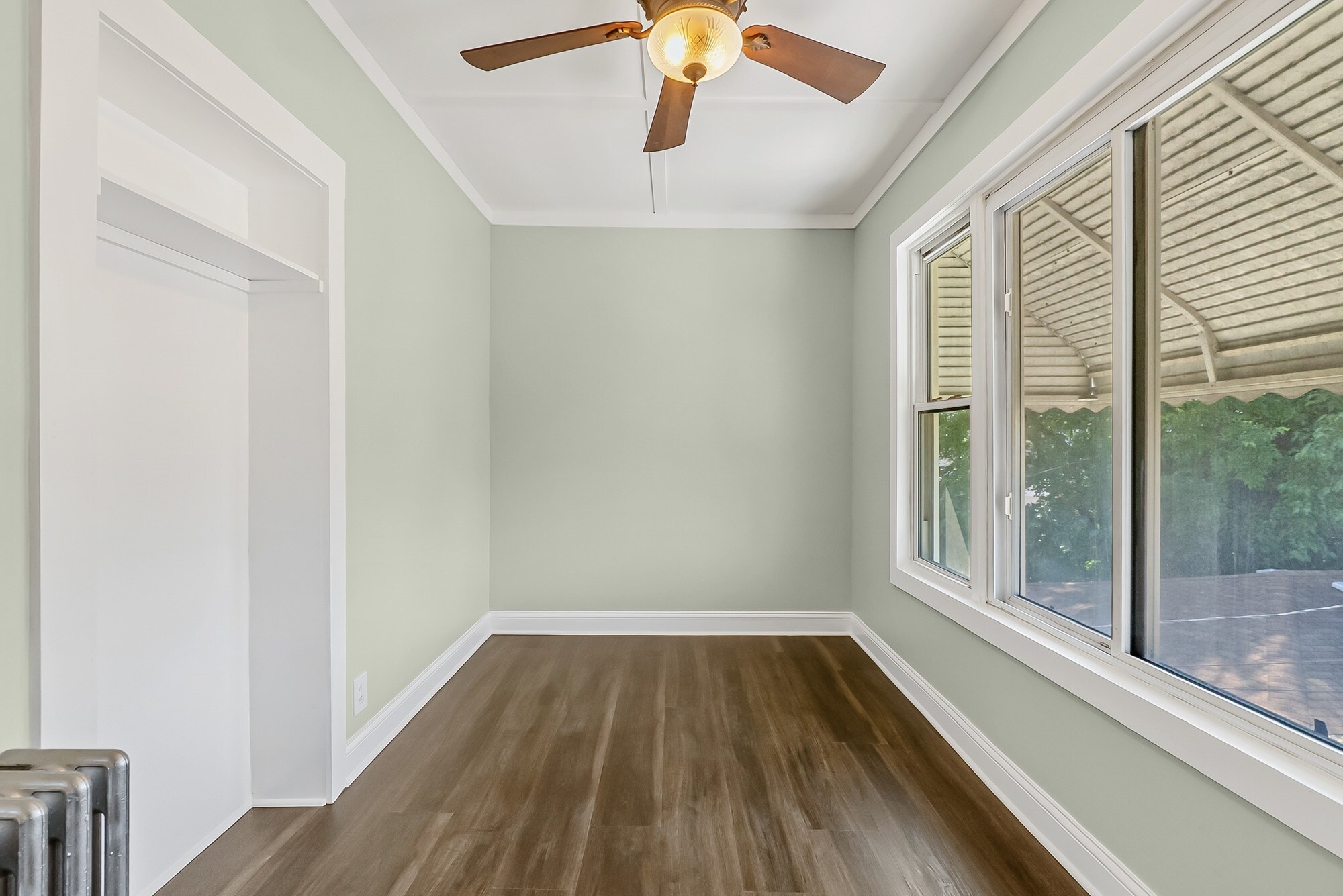 Building Photo - 5742 N Francisco Ave