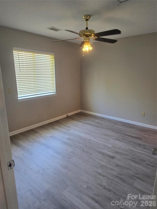 Building Photo - 1652 Eagles Pl