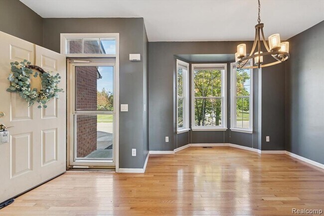 Building Photo - 48551 Oak Bridge Dr