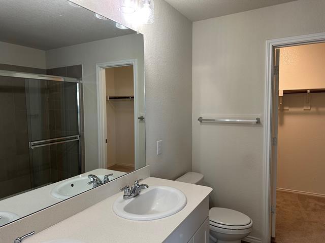 Building Photo - 807 Ozark Path