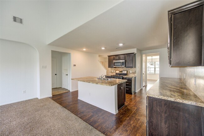 Building Photo - 2010 Louetta Stream Way